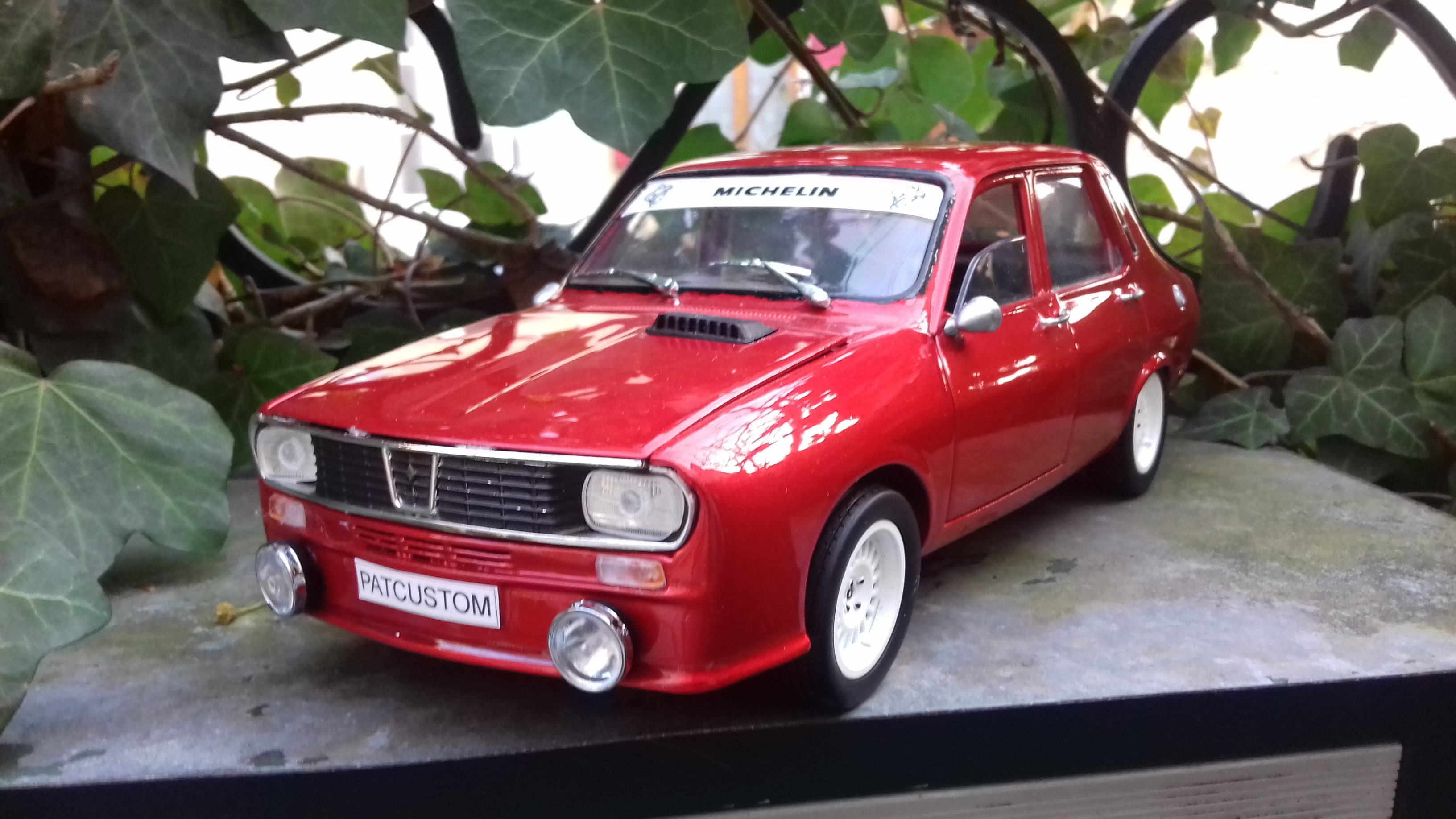 Voiture kit renault