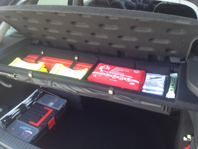 Kit voiture survivaliste