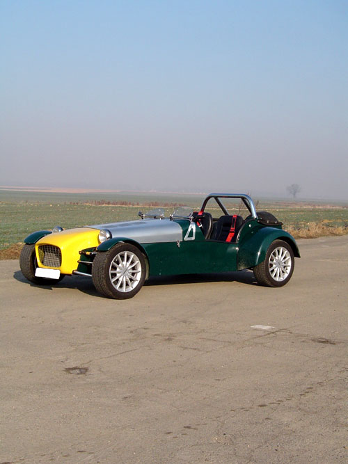 Voiture en kit seven