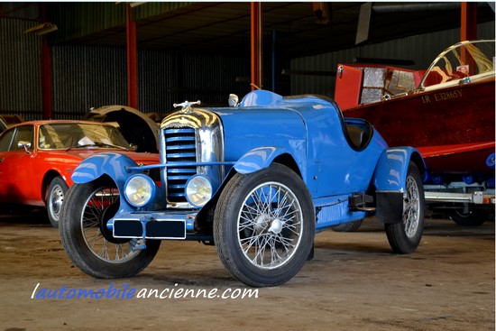 Voiture de collection en kit