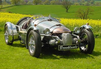 Voiture en kit sur base 2cv