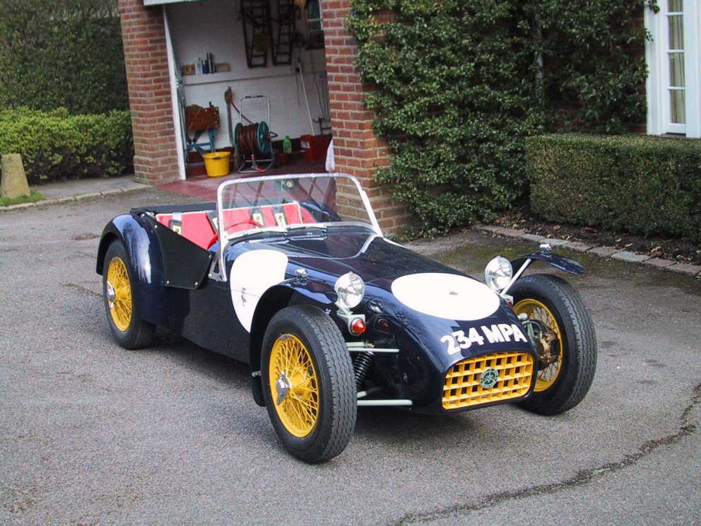 Voiture en kit seven