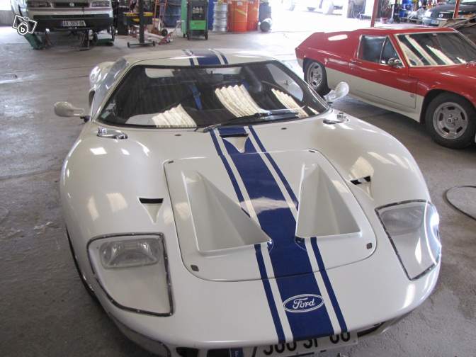 Voiture en kit replique