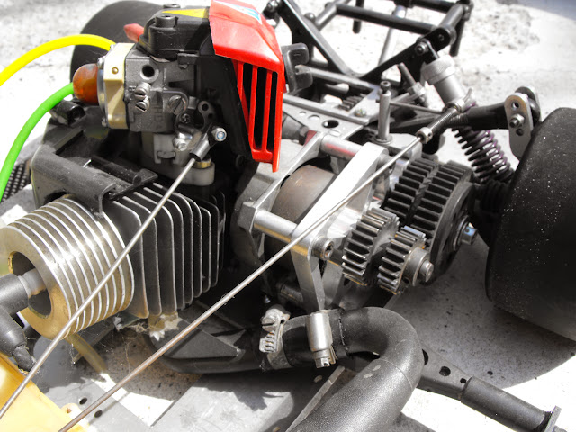 Voiture thermique 1/5 en kit