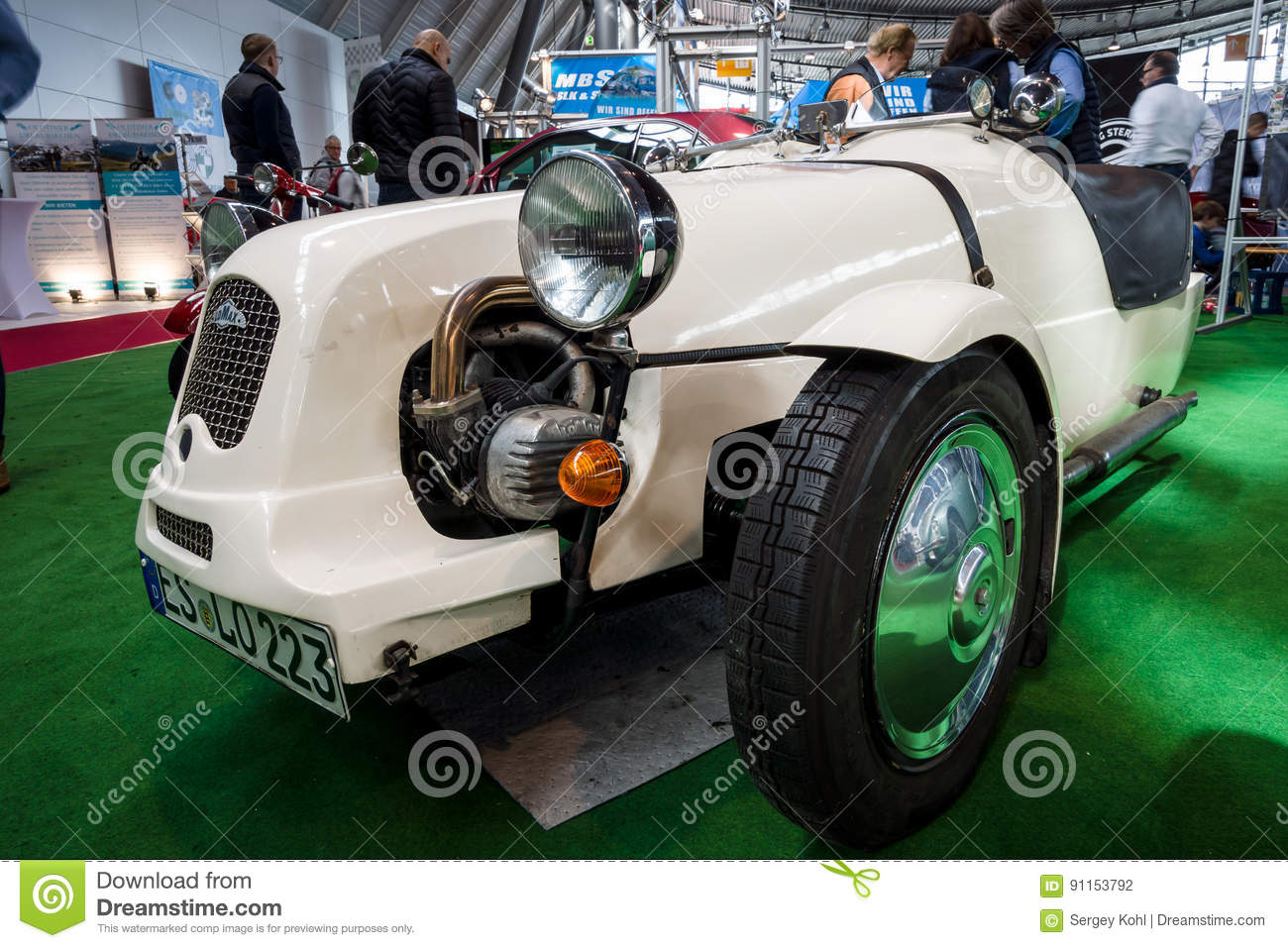 Voiture en kit sur base 2cv