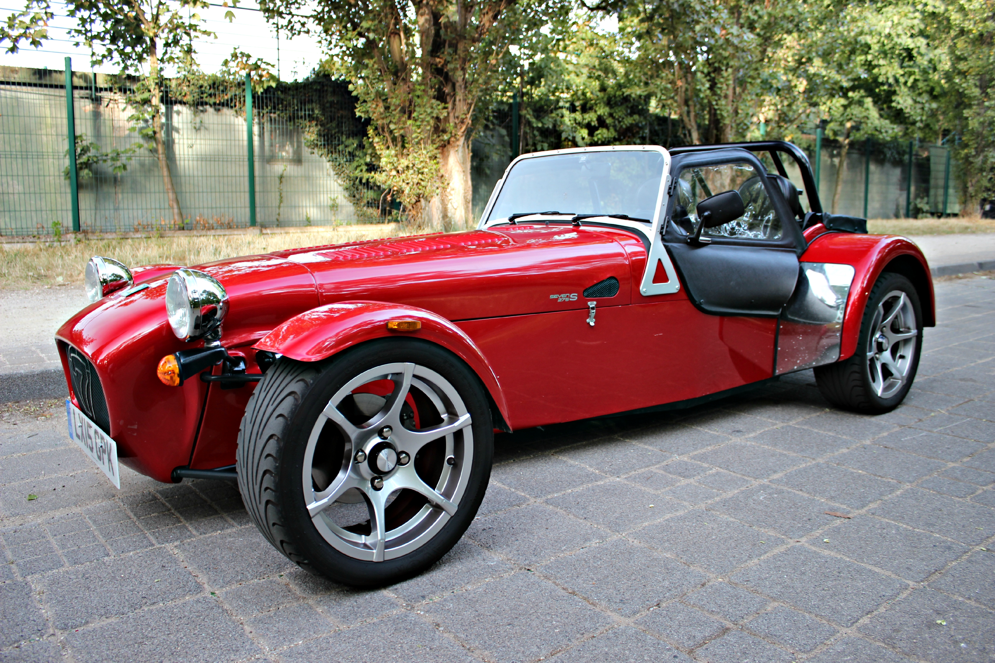 Voiture en kit caterham prix